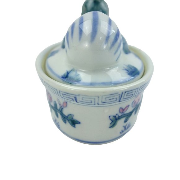 Asian Theme Hen Chicken in Nest Porcelain Trinket Box - Picture 6 of 9